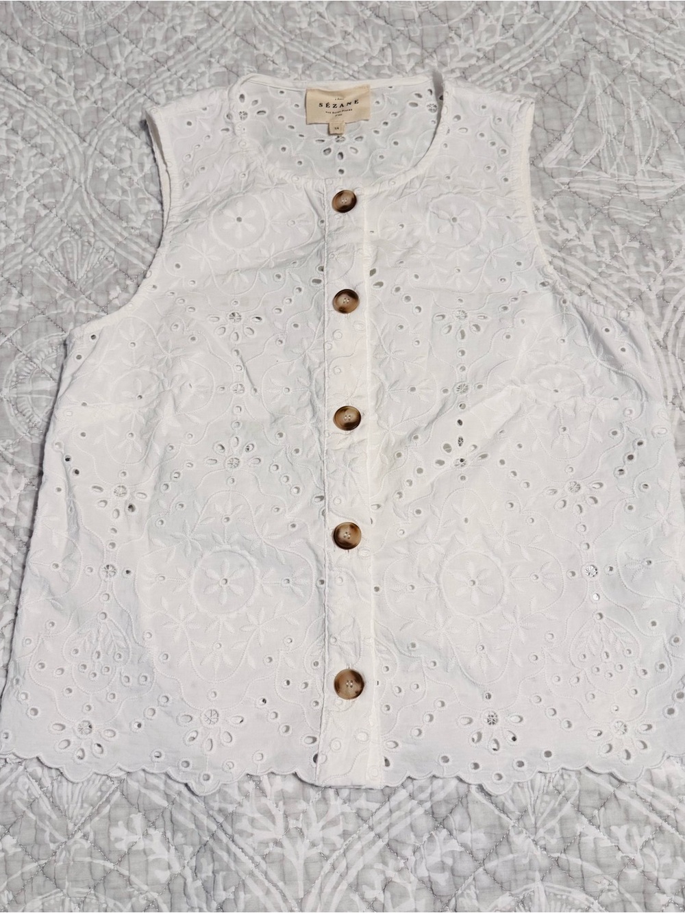 NWOT Sezane Roni White Eyelet Button Front Sleeveless Top